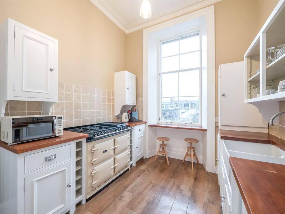 Beautiful & Bright 2 Bed Flat Murrayfield EDI Kültér fotó